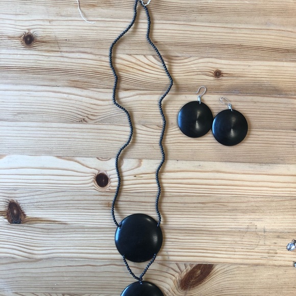 Hand Crafted Black Beaded Necklace Set - Picture 1 of 1